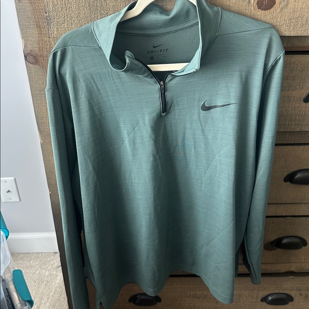 Nike Dri-Fit quarter zip. XL Green